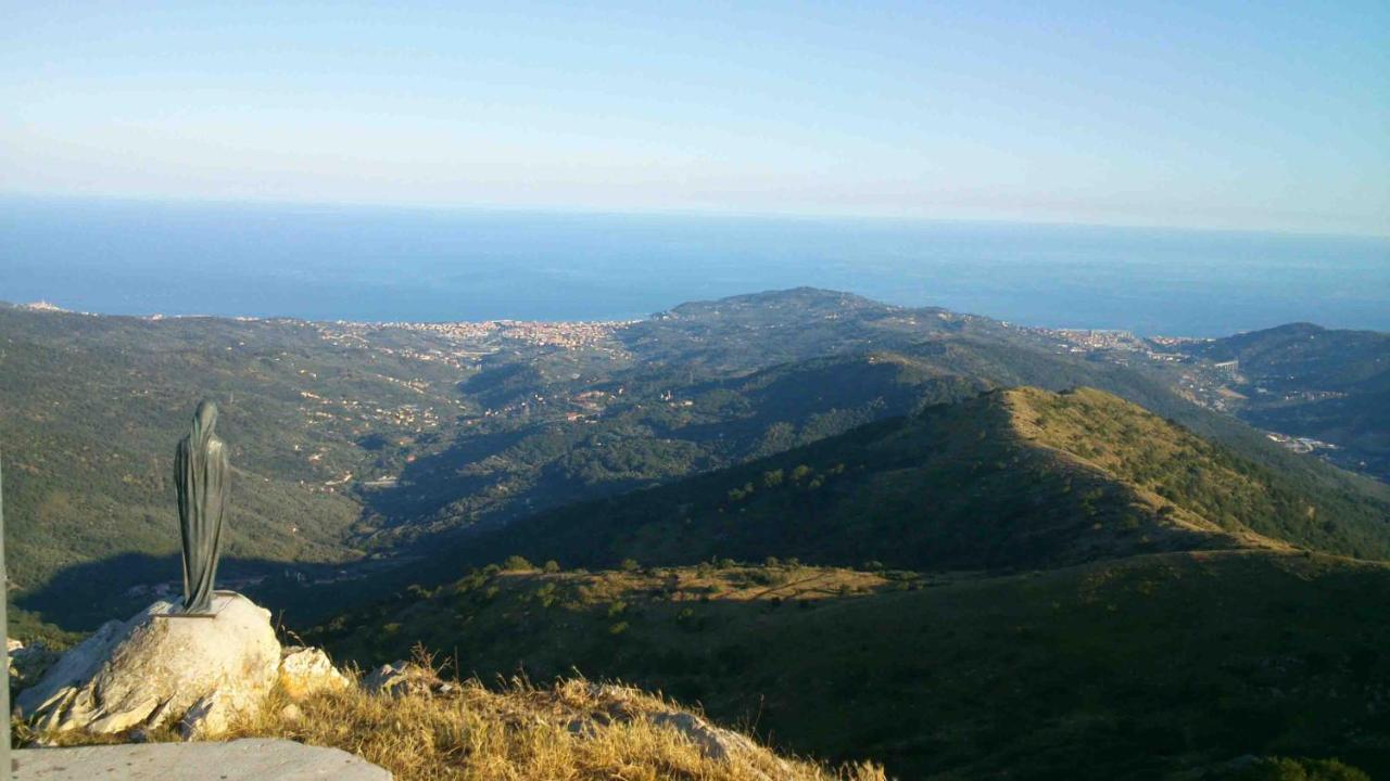 Un Posto Al Sole Villa Diano San Pietro Eksteriør bilde
